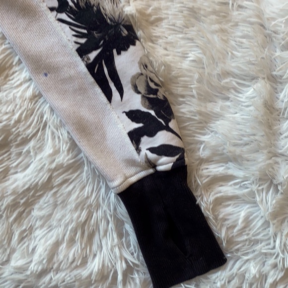 Lululemon Scuba Jacket - Picture 5 of 5